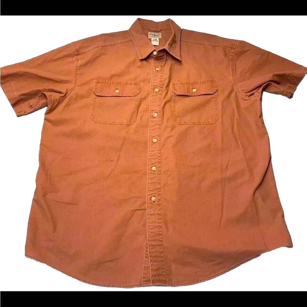 L.L. Bean Men's Short Sleeve Button-Down Shirt in Rust